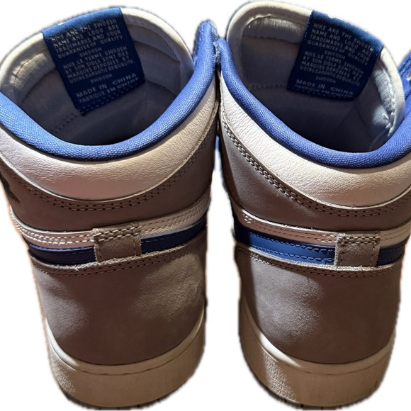 Jordan Retro 1s Nike Air Kids Shoes - Blue and White - Picture 4 of 5